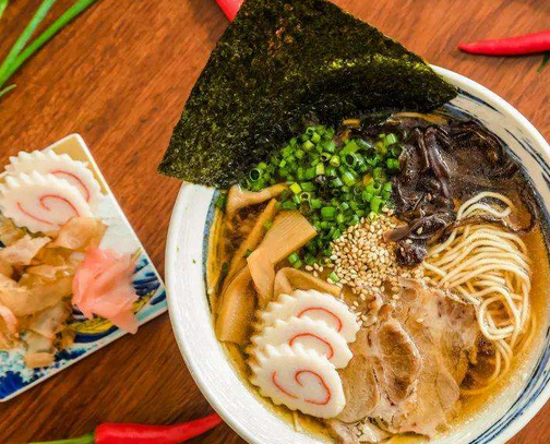 开个拉面店一年利润能赚多少钱？拉面店惊人赚钱内幕大曝光