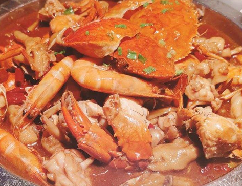 开肉蟹煲店一个月能赚多少钱？我开肉蟹煲店4年成功赚钱经历