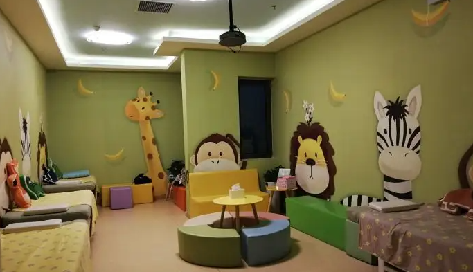 在深圳开小儿推拿馆一年能挣多少钱?一年赚钱顶打工8年