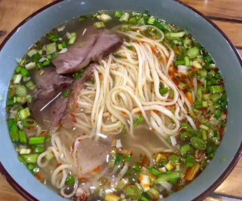 在广州开牛肉拉面店利润有多大?30万外债1年轻松还清